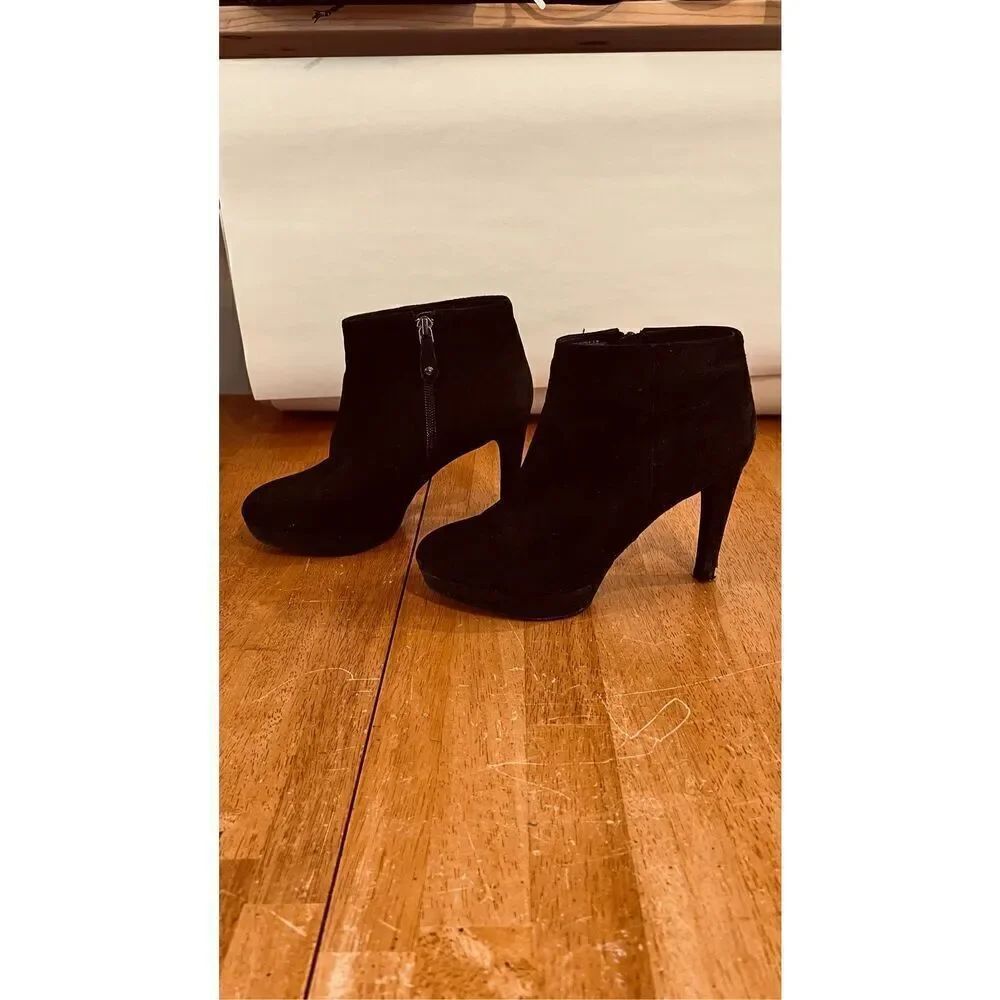 Rockport Black Suede Side Zip Heeled ANkle Boots Size 6
